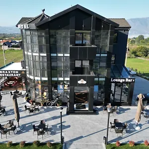 Hotel Braxton, Shupenze